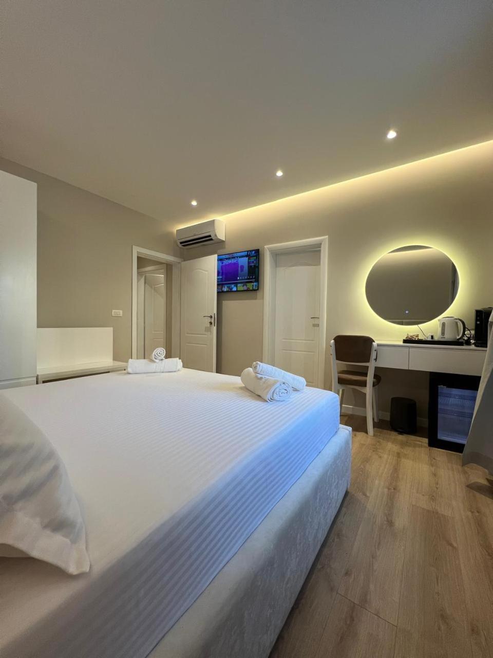 Charles Center Maison d'hôtes Tirana
